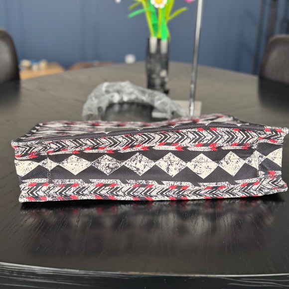 Montana West Boho Ethnic Print Concealed Carry Wide Tote Black NWT - Picture 6 of 8